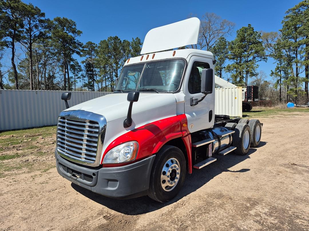 Image of Freightliner Cascadia Primary image