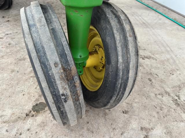 Image of John Deere A equipment image 4