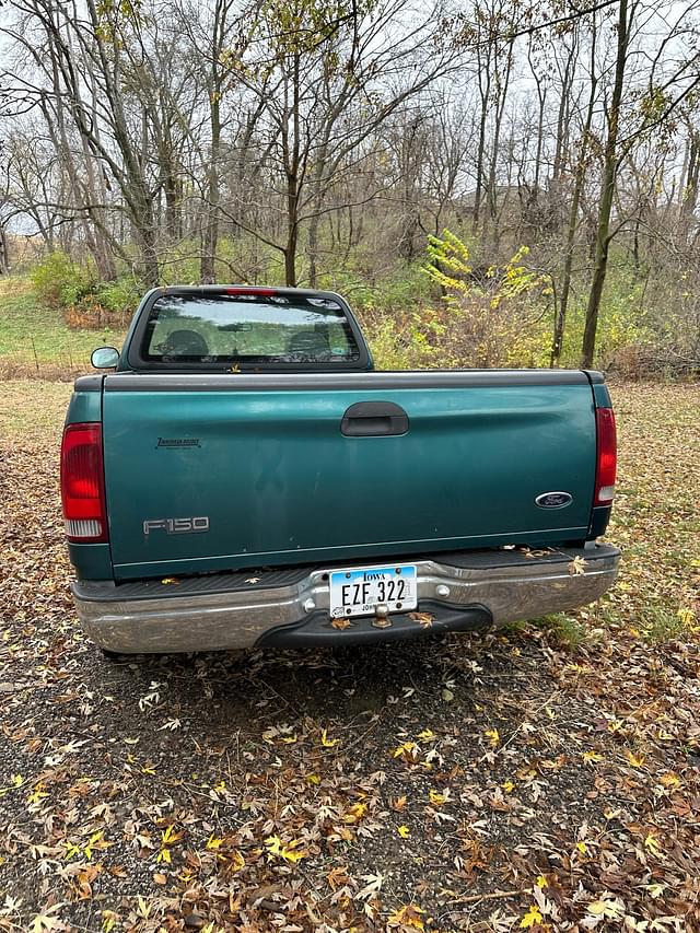 Image of Ford F-150 equipment image 3