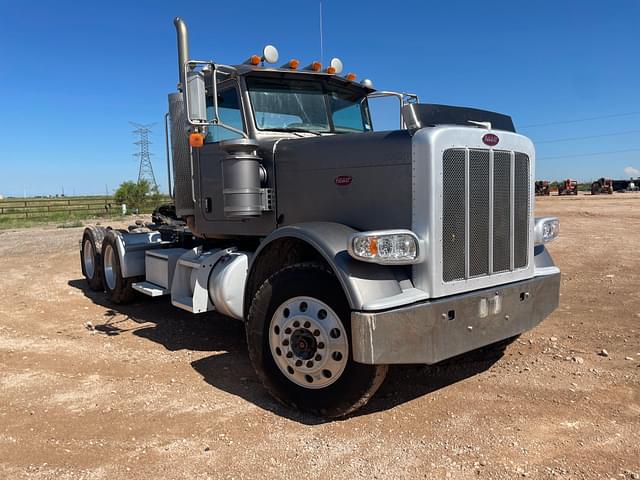 Image of Peterbilt 388 equipment image 2