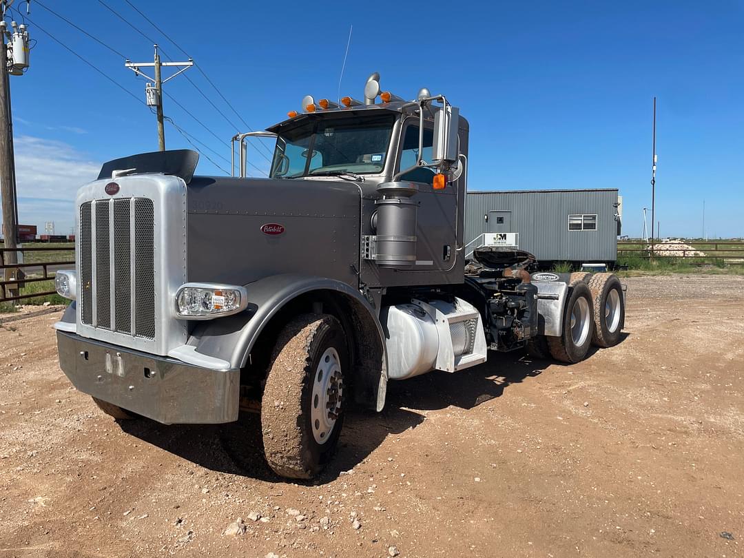 Image of Peterbilt 388 Primary image
