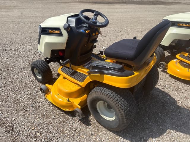 Image of Cub Cadet LTX1050KW equipment image 2