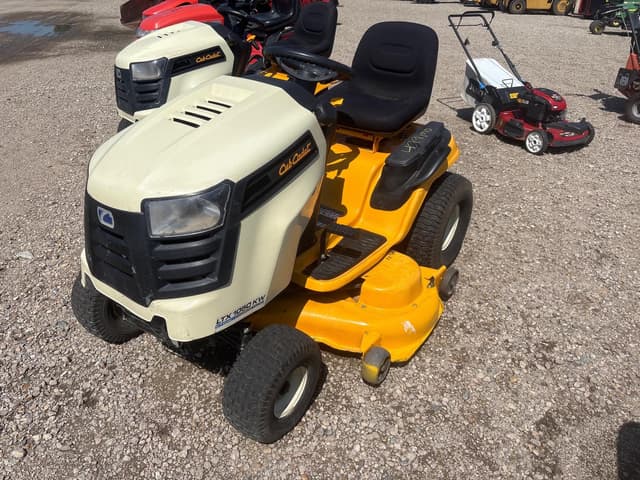 Image of Cub Cadet LTX1050KW equipment image 1