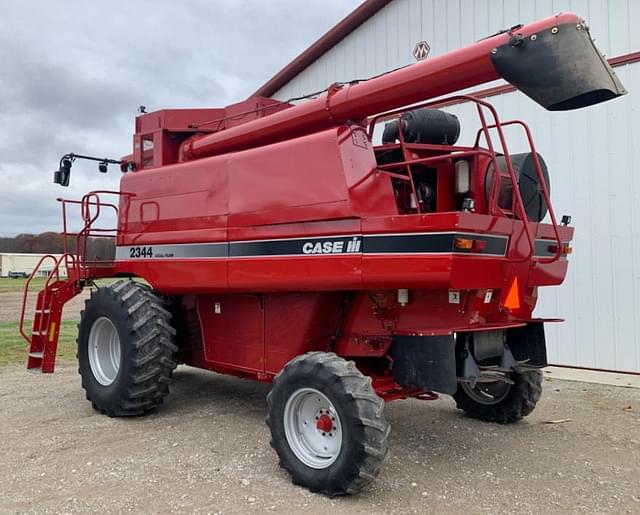 Image of Case IH 2344 equipment image 2