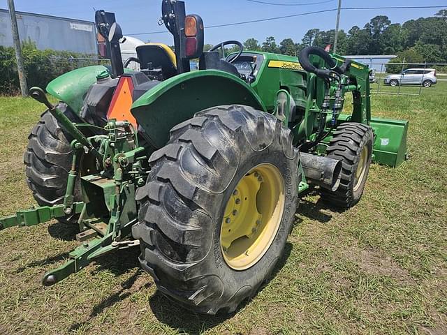 Image of John Deere 5065E equipment image 3