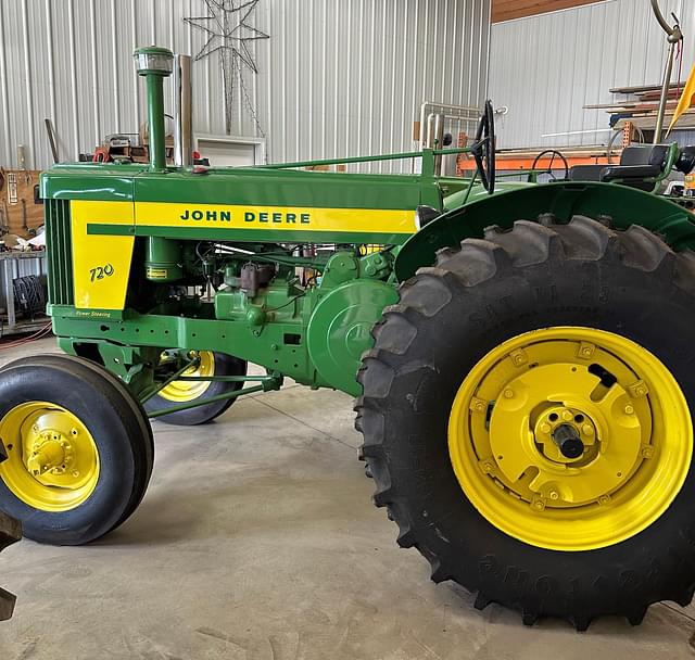 Image of John Deere 720 equipment image 3