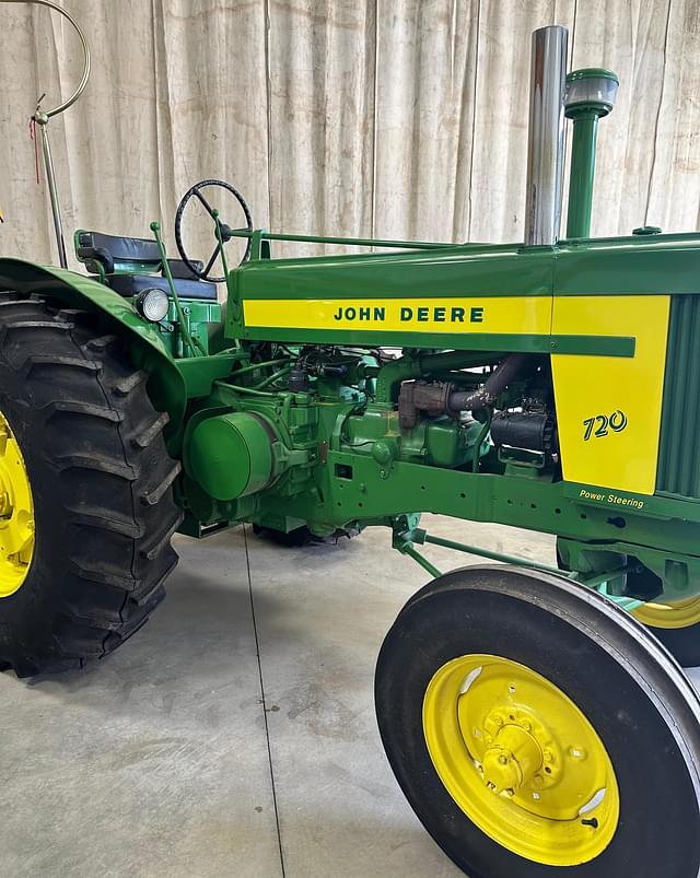 Image of John Deere 720 equipment image 2