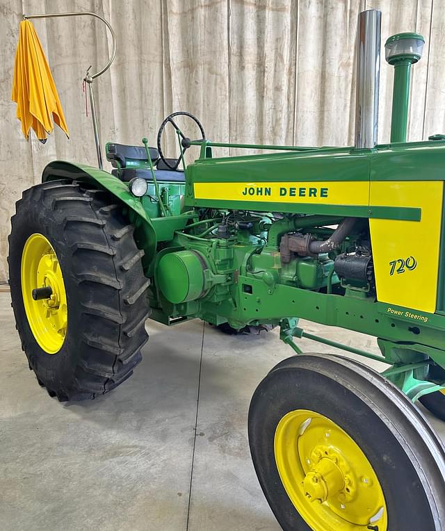 Image of John Deere 720 equipment image 1