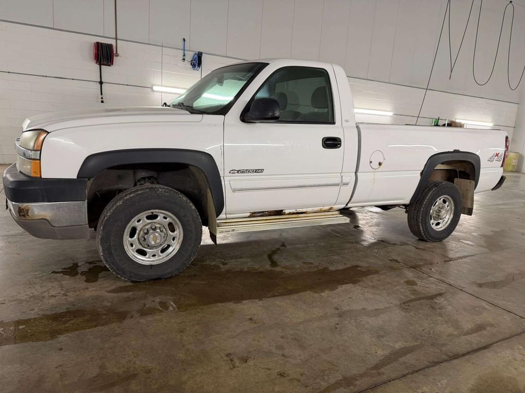 Image of Chevrolet 2500HD Primary image