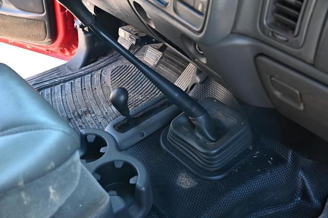 Thumbnail image Chevrolet 3500 29