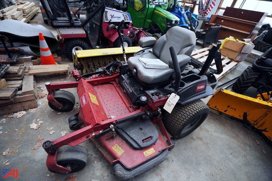 2016 Toro Z Master Professional Equipment Image0