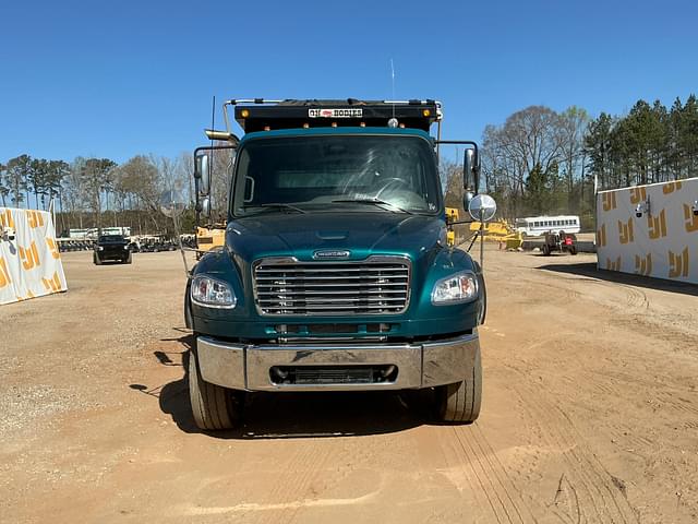 Image of Freightliner M2 equipment image 1