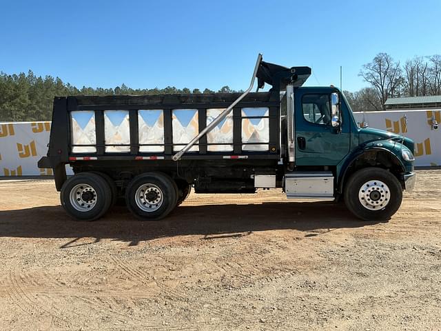 Image of Freightliner M2 equipment image 3