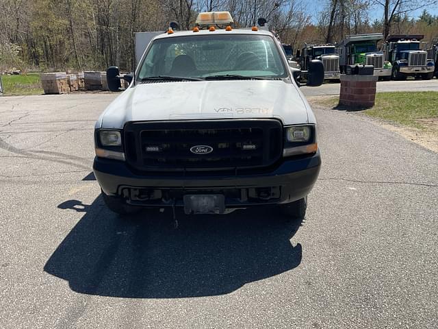 Image of Ford F-350 equipment image 1
