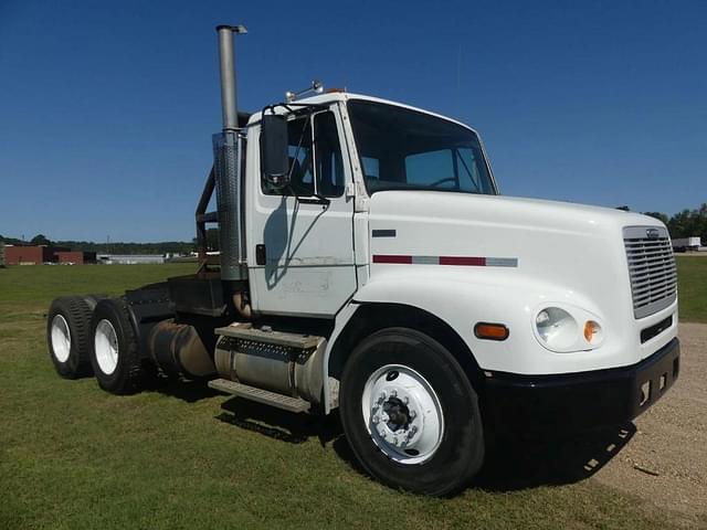 Image of Freightliner FL112 equipment image 1