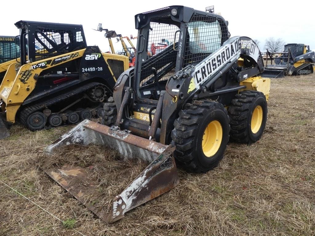 2014 New Holland L230 Equipment Image0