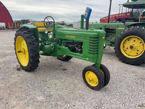 1950 John Deere B Image