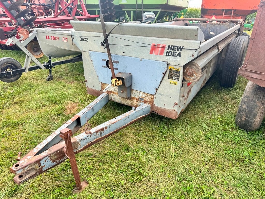 New Idea 3632 Equipment Image0