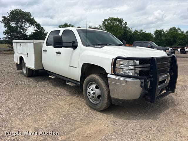 Image of Chevrolet 3500HD equipment image 2