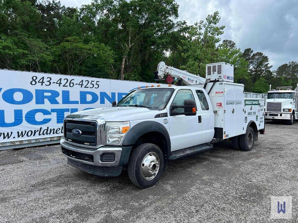 Image of Ford F-550 Primary image