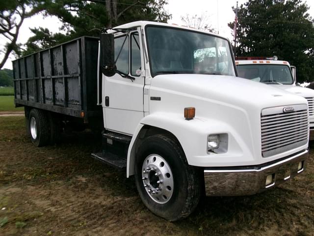 Image of Freightliner FL70 equipment image 2