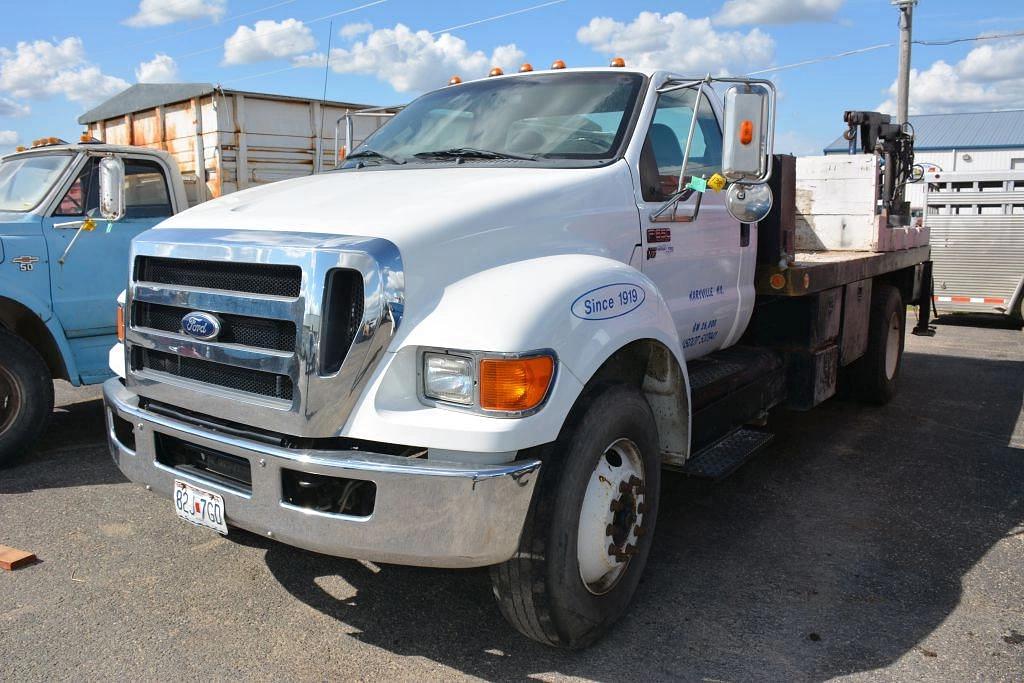 Image of Ford F-650 Primary image