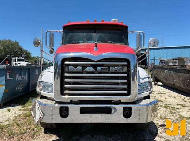 Image of Mack GU equipment image 1