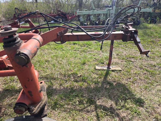 Image of International Harvester 710 equipment image 3