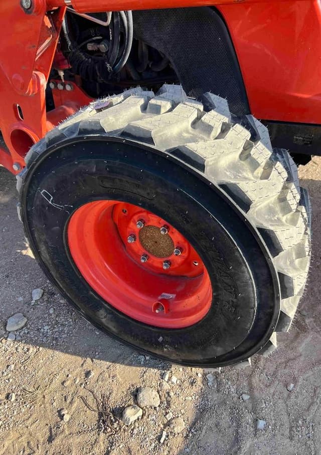 Image of Kubota MX5400 equipment image 1