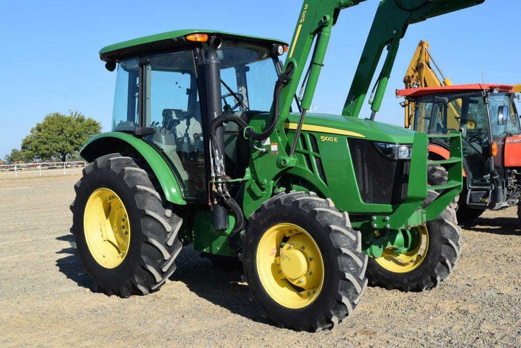 Main image John Deere 5100E