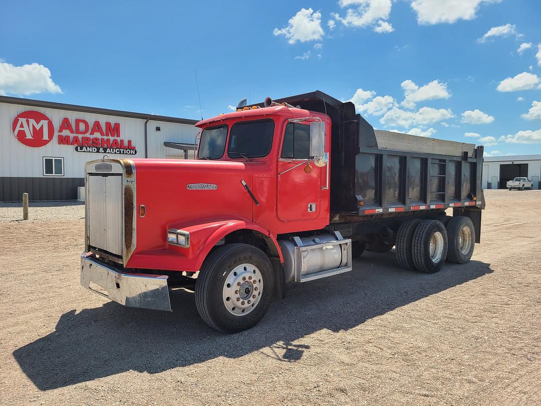 Image of Freightliner FLC Primary image