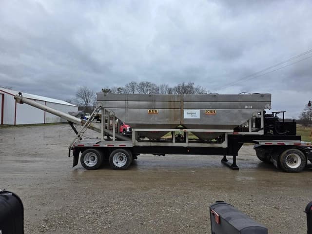 Image of KBH Fertilizer Chassis equipment image 2
