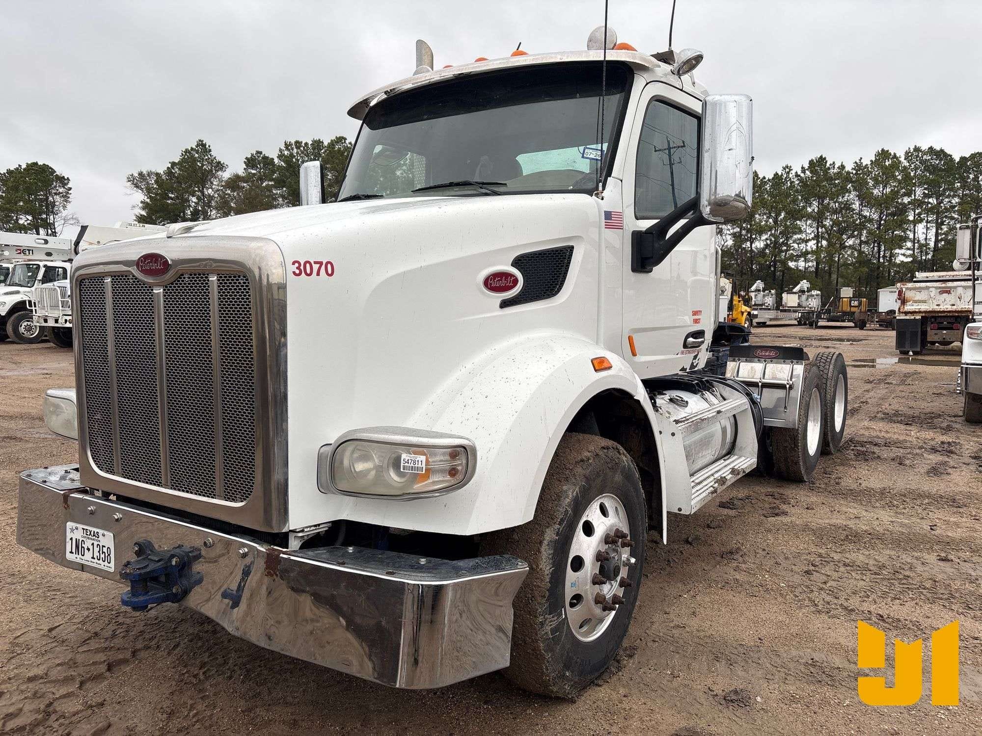 2016 Peterbilt 567 Equipment Image0