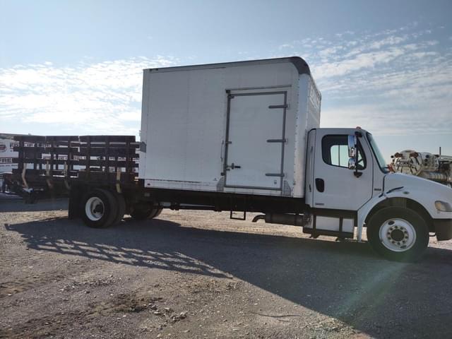 Image of Freightliner M2 equipment image 3