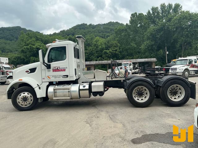 Image of Peterbilt 567 equipment image 1