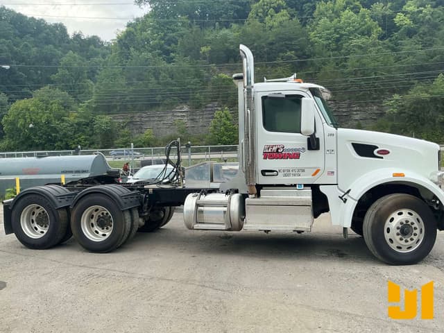 Image of Peterbilt 567 equipment image 4