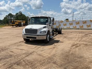 Main image Freightliner M2