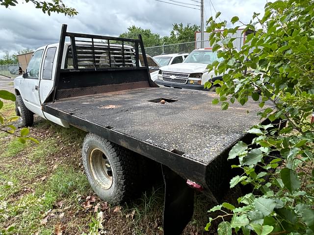 Image of Chevrolet 3500 equipment image 3