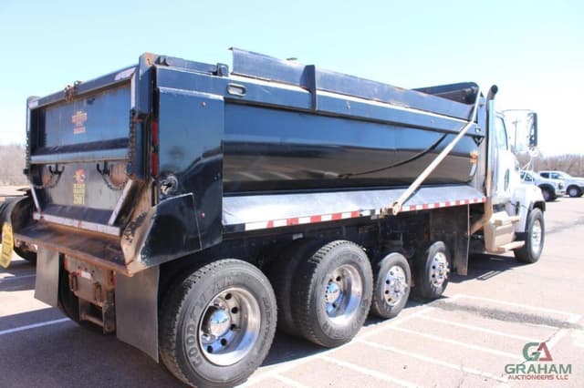 Image of Western Star 4700SF equipment image 1