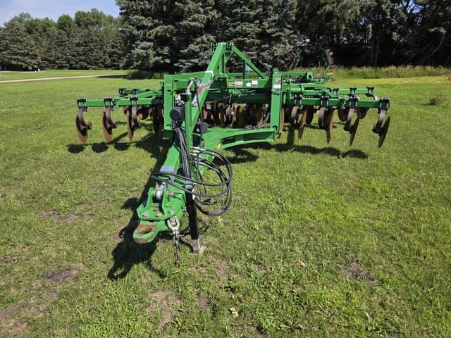 Image of John Deere 2730 equipment image 1
