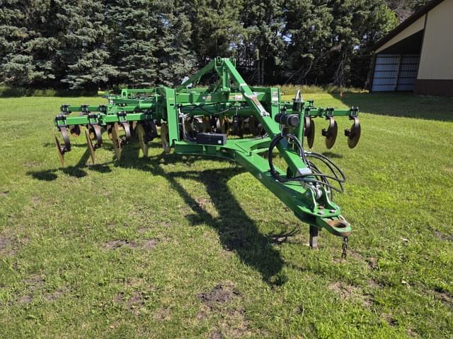 Image of John Deere 2730 equipment image 2