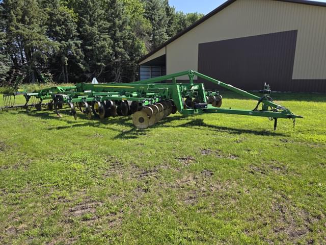 Image of John Deere 2730 equipment image 4