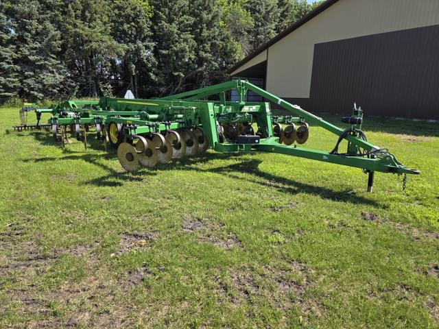 Image of John Deere 2730 equipment image 3