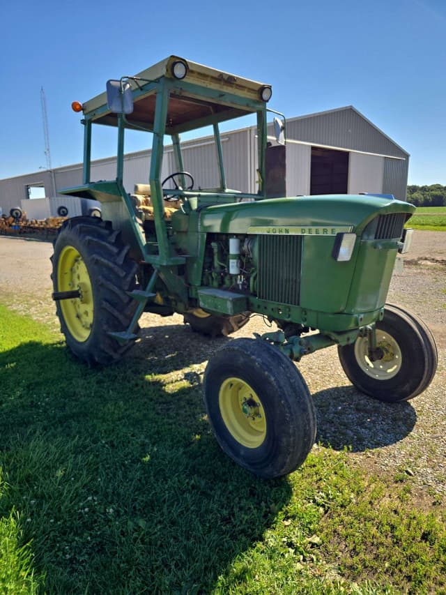 Image of John Deere 4020 equipment image 2