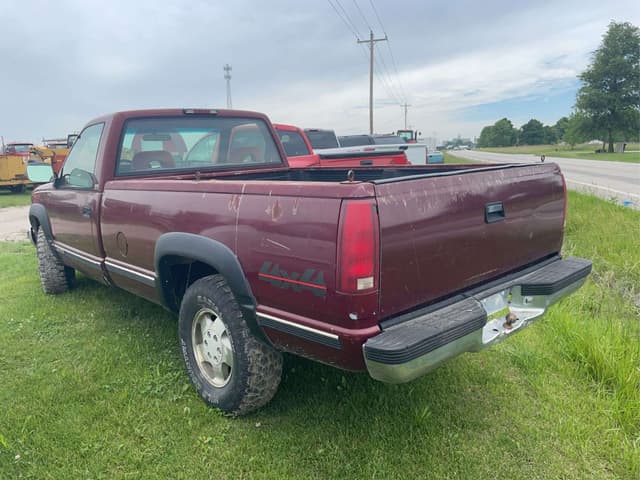 Image of Chevrolet 1500 equipment image 2