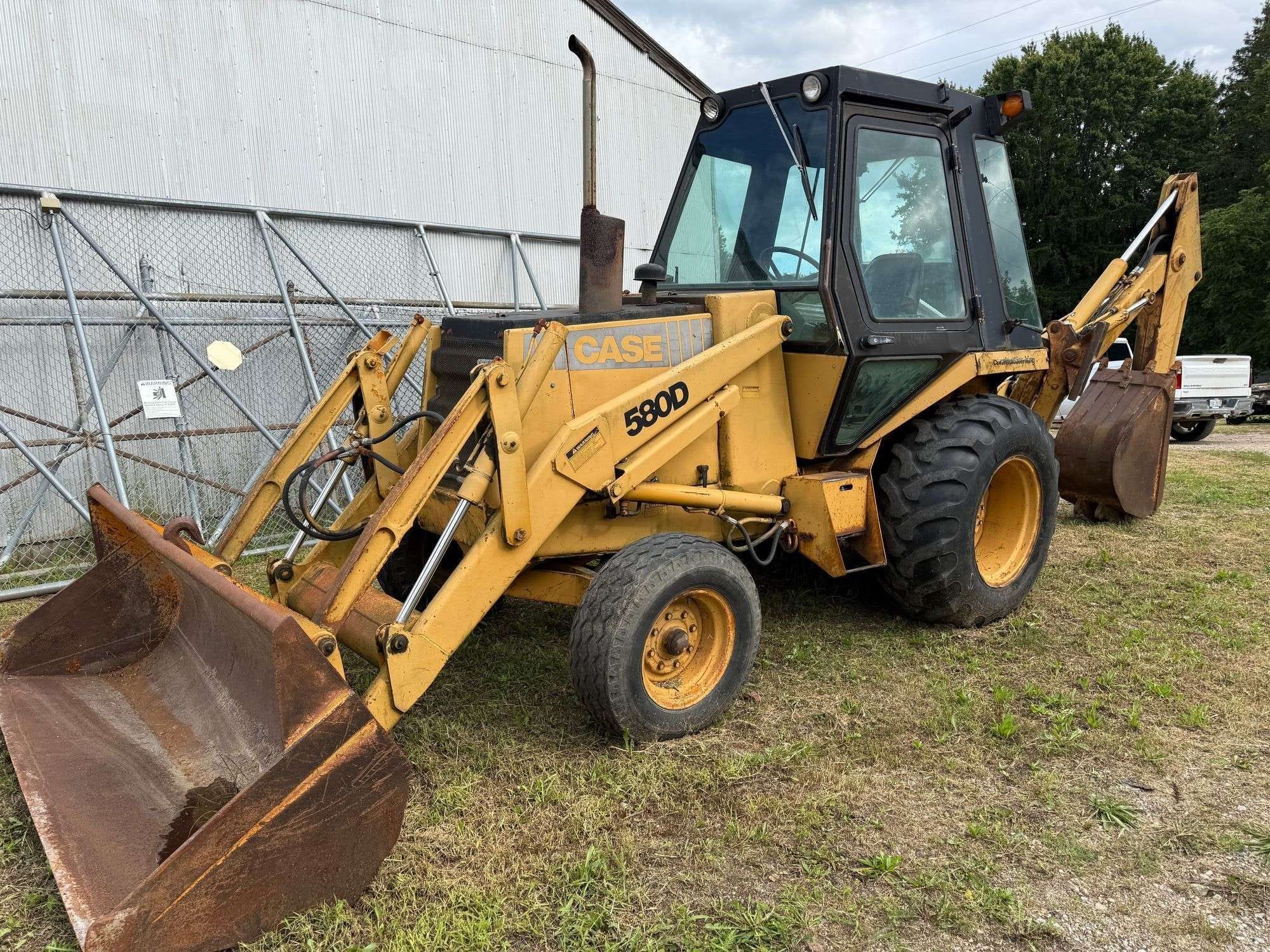 Case 580D Equipment Image0