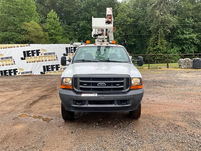 Image of Ford F-450 equipment image 1