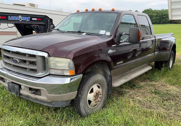 2004 Ford F-350 Equipment Image0