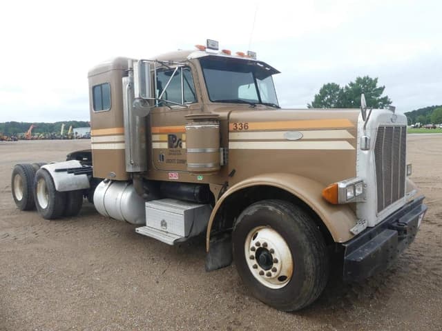 Image of Peterbilt 379 equipment image 1