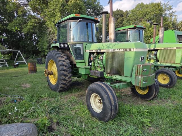Image of John Deere 4440 equipment image 2